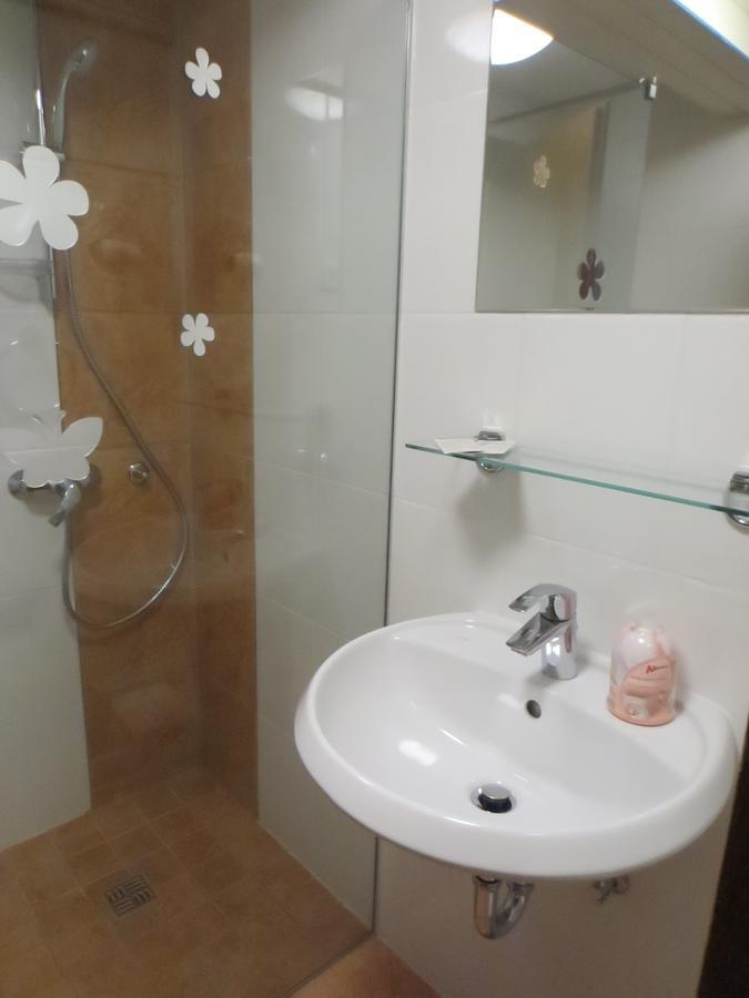Gostisce Smuk Hotel Križe Eksteriør billede