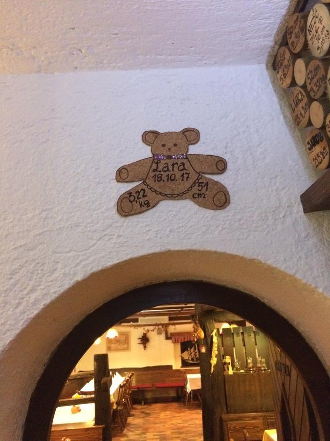 Gostisce Smuk Hotel Križe Eksteriør billede